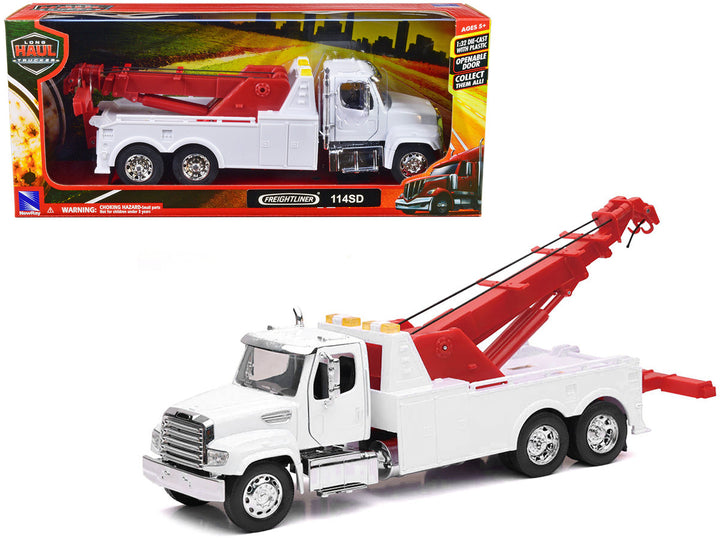 Freightliner 114SD Tow Truck White and Red "Long Haul Trucker" Series 1/32 Diecast Model by New Ray-0