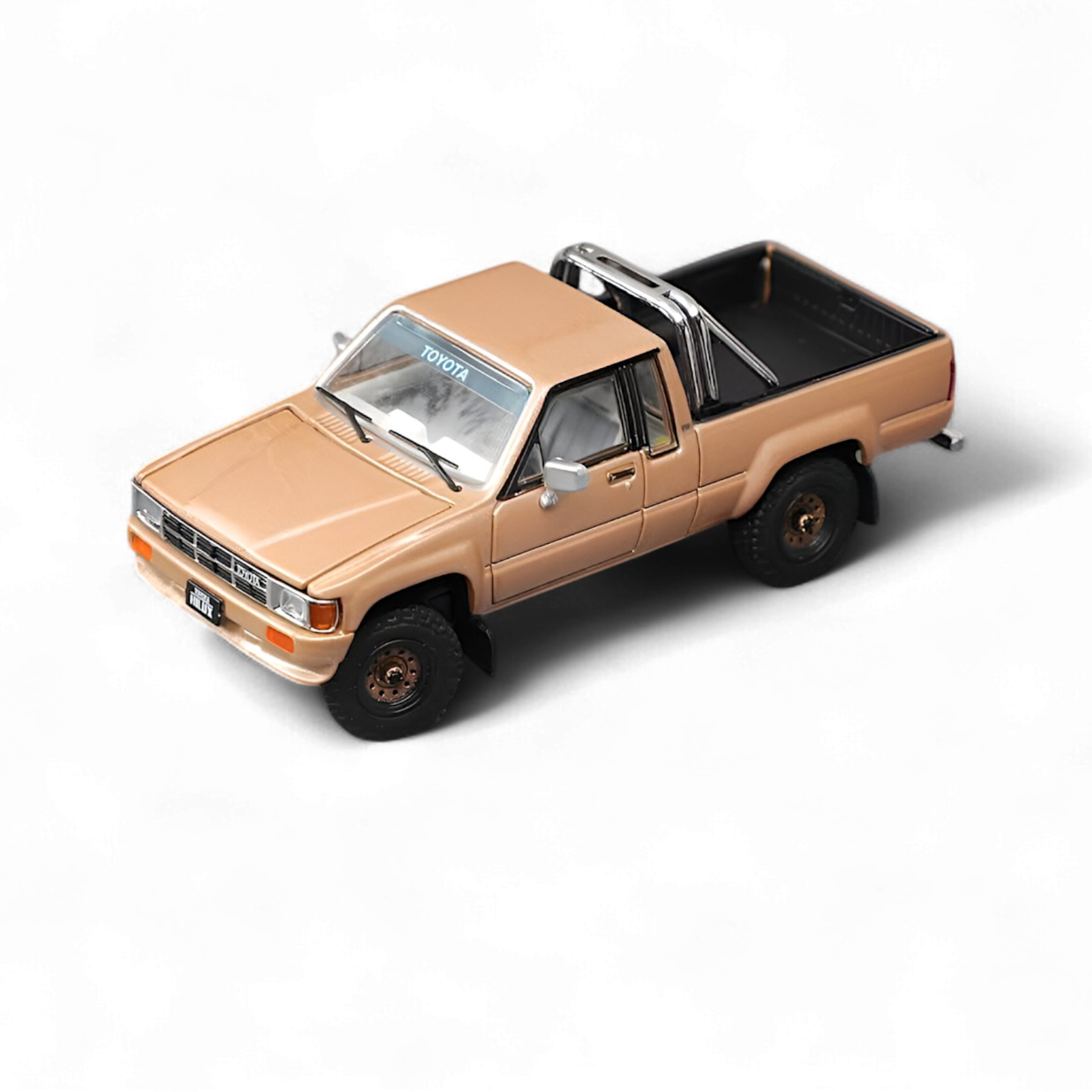 Toyota Hilax SR5 in Gold 1:64 KS-062-516 by GCD  2