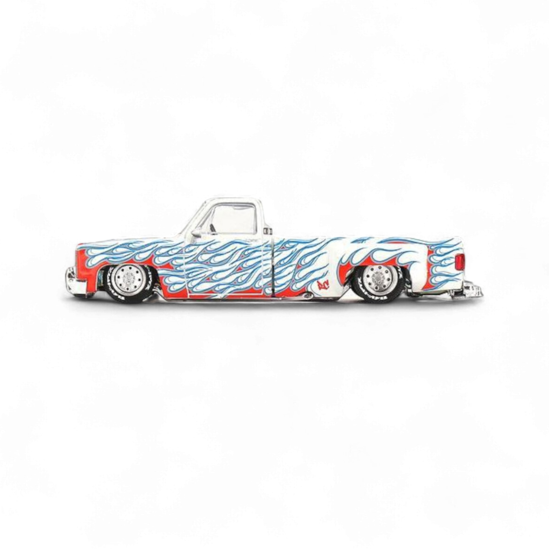 Chevrolet Silverado DUALLY on Fire V2 1:64 KHMG157 by Mini GT x Kaido House  2