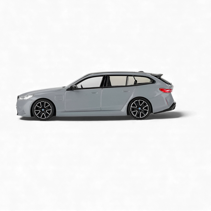 BMW M5 Touring Brooklyn Grey Metallic 1:64 by Mini GT  2