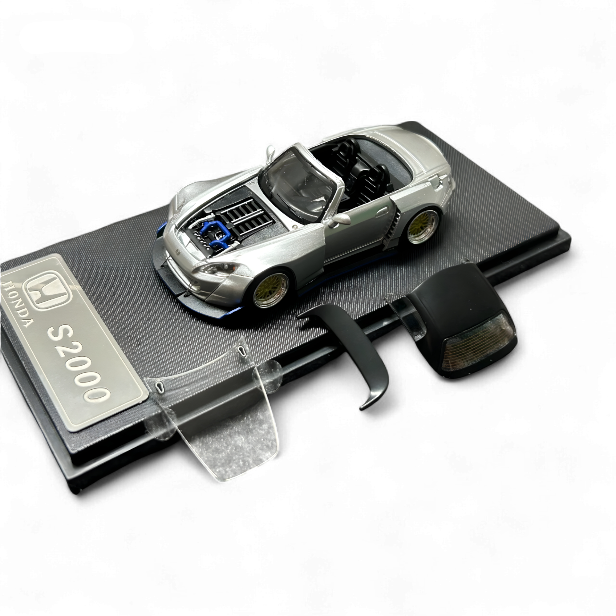 Honda S2000 Wide-Body Roadster Silver by Rhino Model RM 1:64 