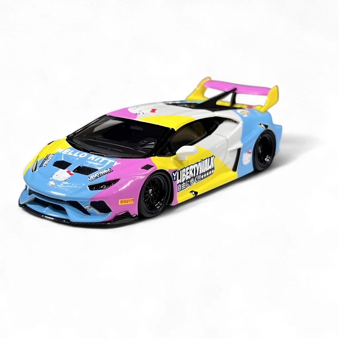 Lamborghini Huracan LP610-4 LWBK WideBody Resin - HELLO KITTY LBWK 1:64 by Flame 