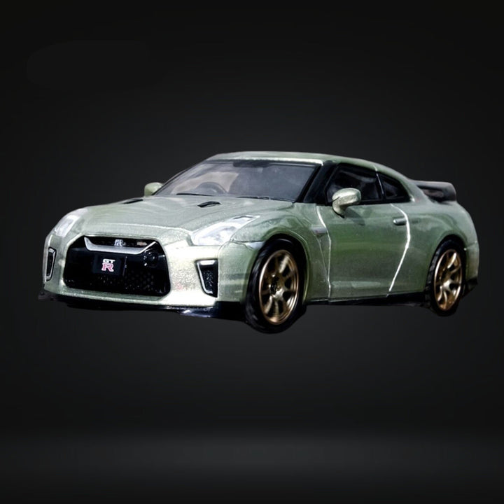 Nissan Skyline GT-R R35 Millenium Jade 1:64 by Inno64 IN64-R35-MJADE Angled Front View