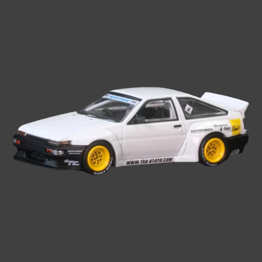 Toyota Corolla Sprinter Trueno AE86 "PANDEM / ROCKET BUNNY" in White 1:64 by Inno64 IN64-AE86P-WHI