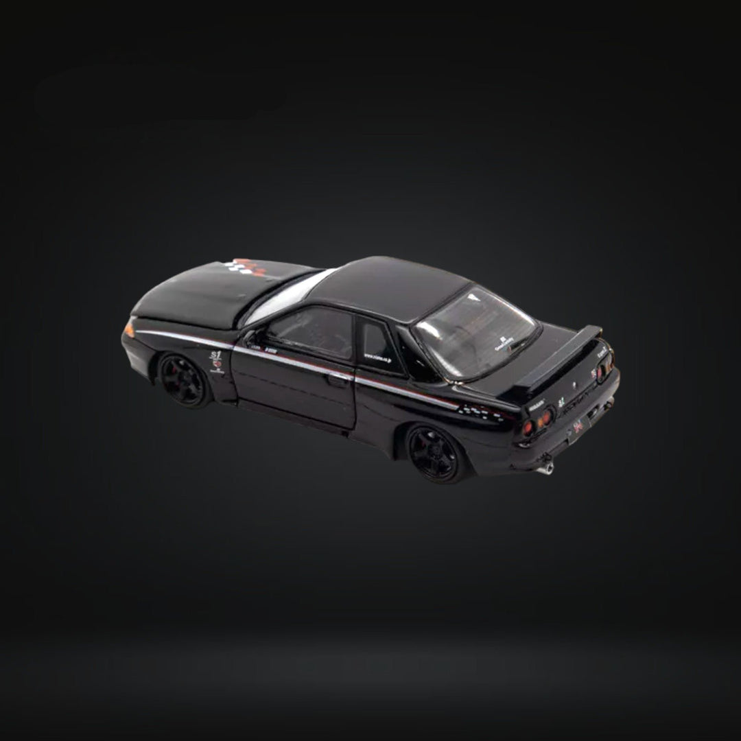 Nissan Skyline R32 GT-R 3rd Gen Nismo S-Tune Black Nismo Livery 1:64 by Focal Horizon Driver Angled View