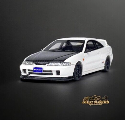 Honda Integra DC2 in White 1:64 Resin Limited to 399 Pcs by Nice Auto