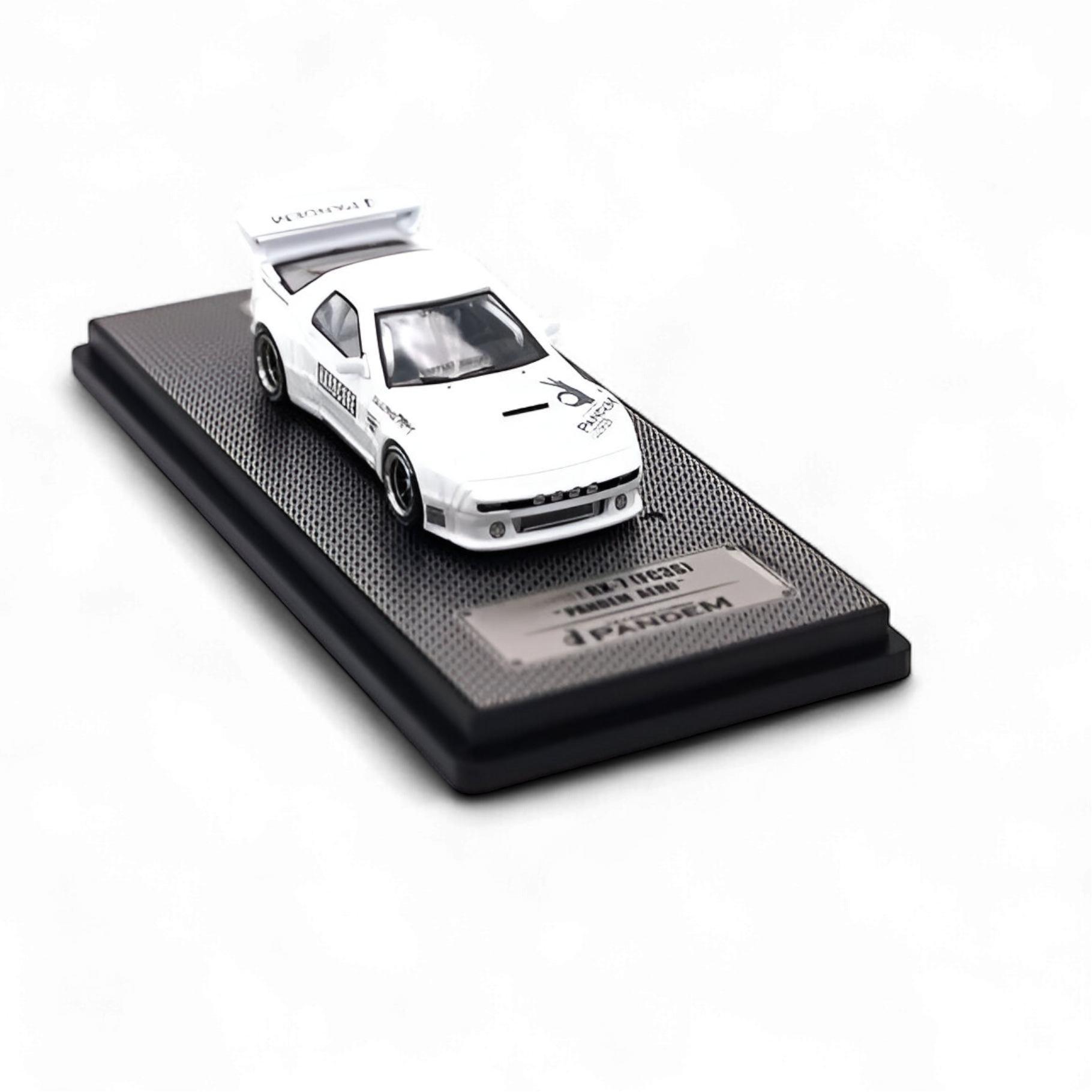 Mazda RX-7 FC3S Pandem Aero White 1:64 by Inno64  2