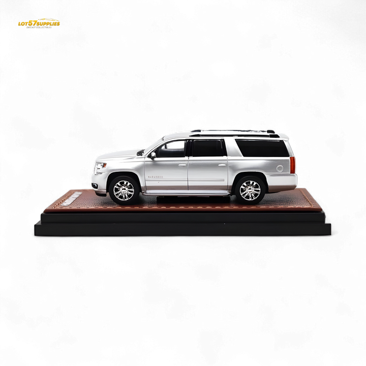 Chevrolet Suburban 2015 - Silver 1:64 by GOC