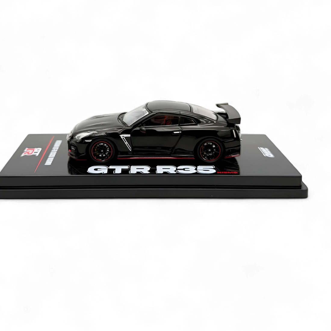 Inno64 Nissan GT-R R35 NISMO Black 1:64 3
