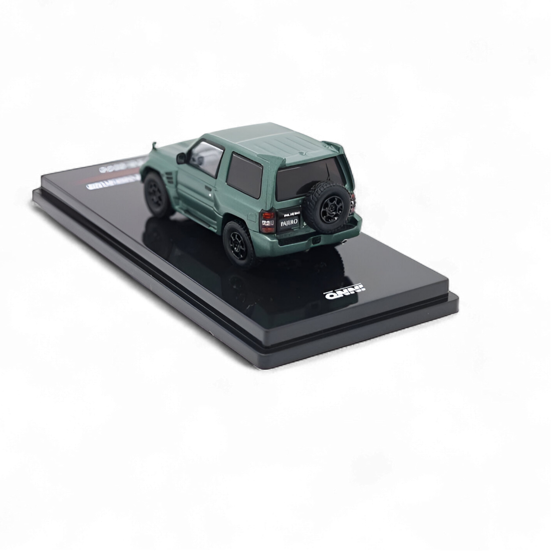 Mitsubishi Pajero Evolution Satin Green 1:64 by Inno64  3