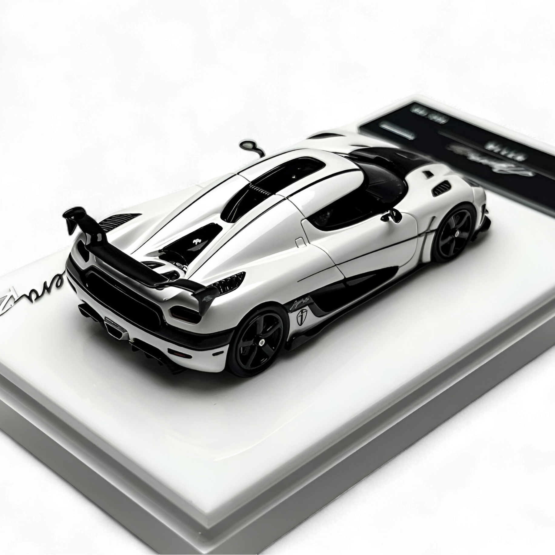 Guo Ji 1:64 Koenigsegg Agera RS (Resin Model) 3