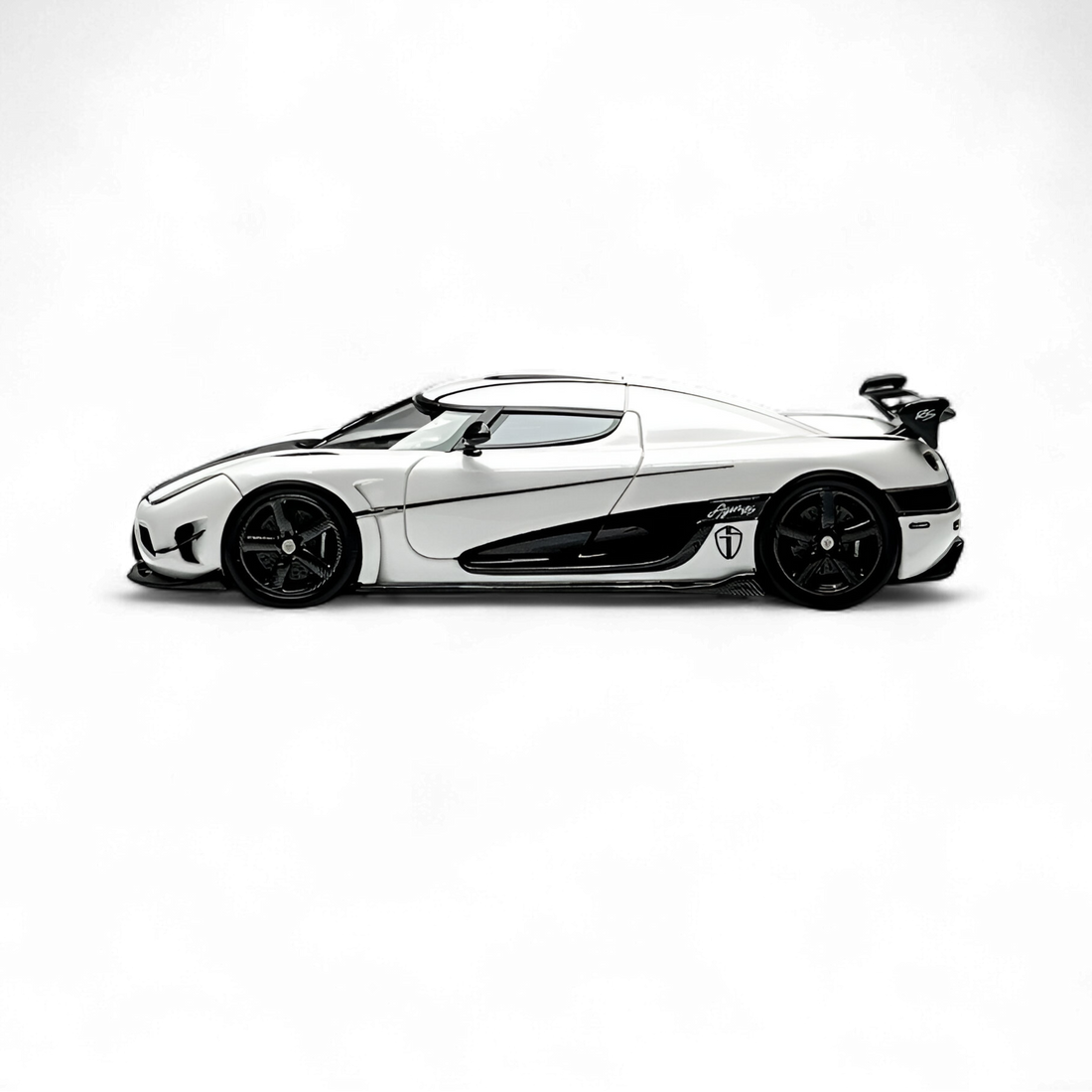 Guo Ji 1:64 Koenigsegg Agera RS (Resin Model) 5