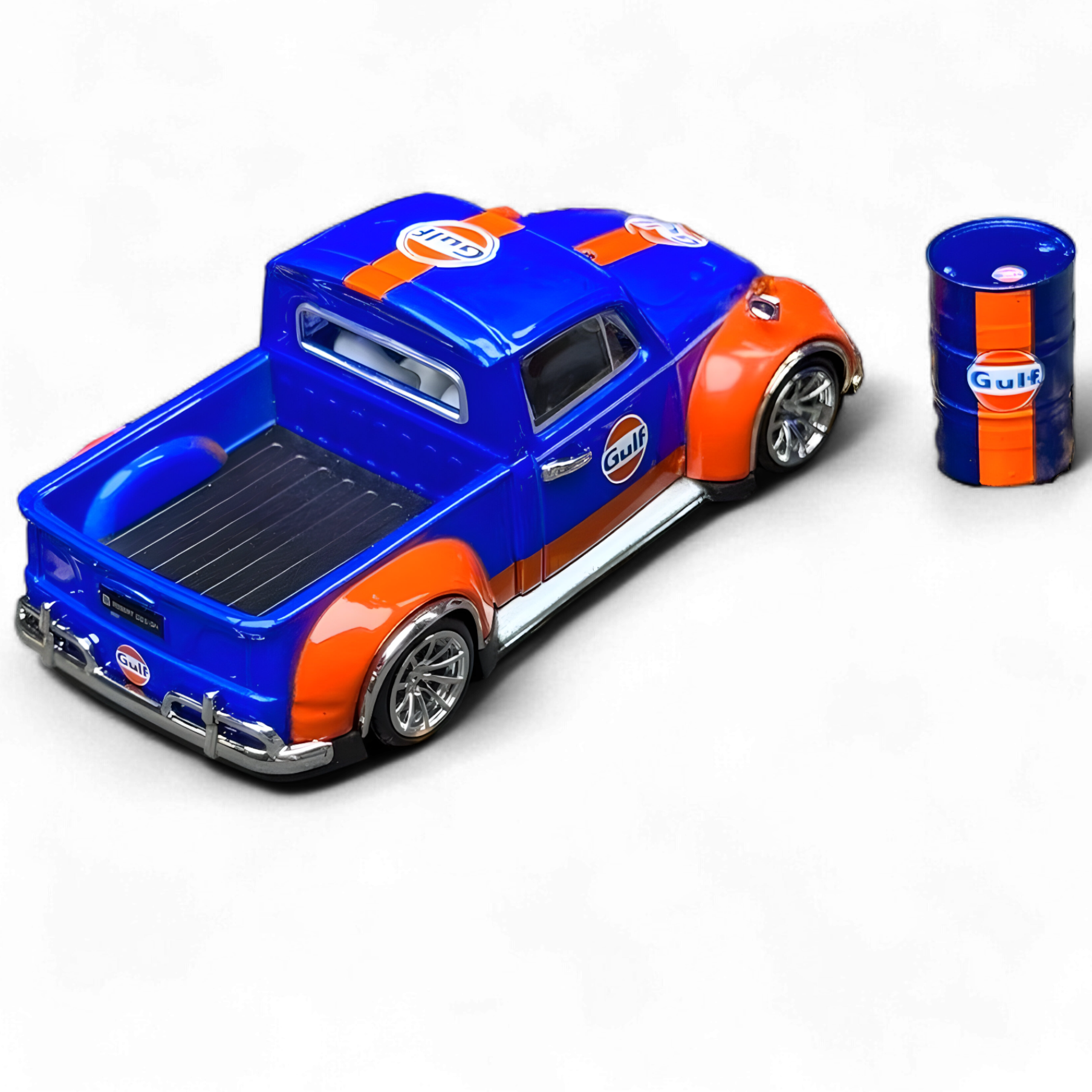 Beetle Pickup - G U L F Livery 1:64 by Liberty 64 2